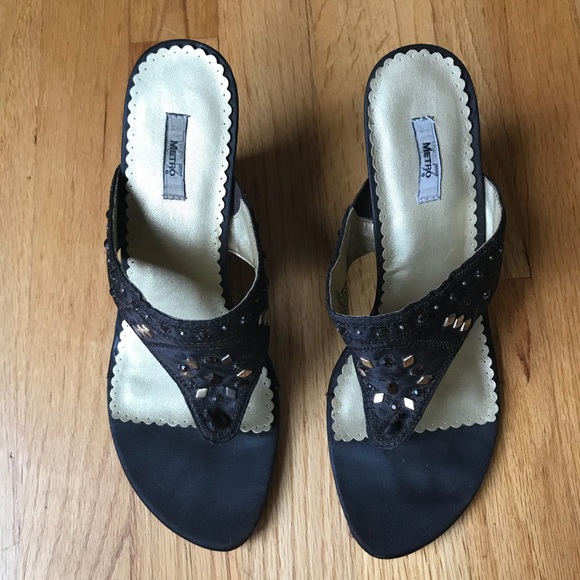 Metro 7 Jeweled brown wedges - Picture 2 of 8